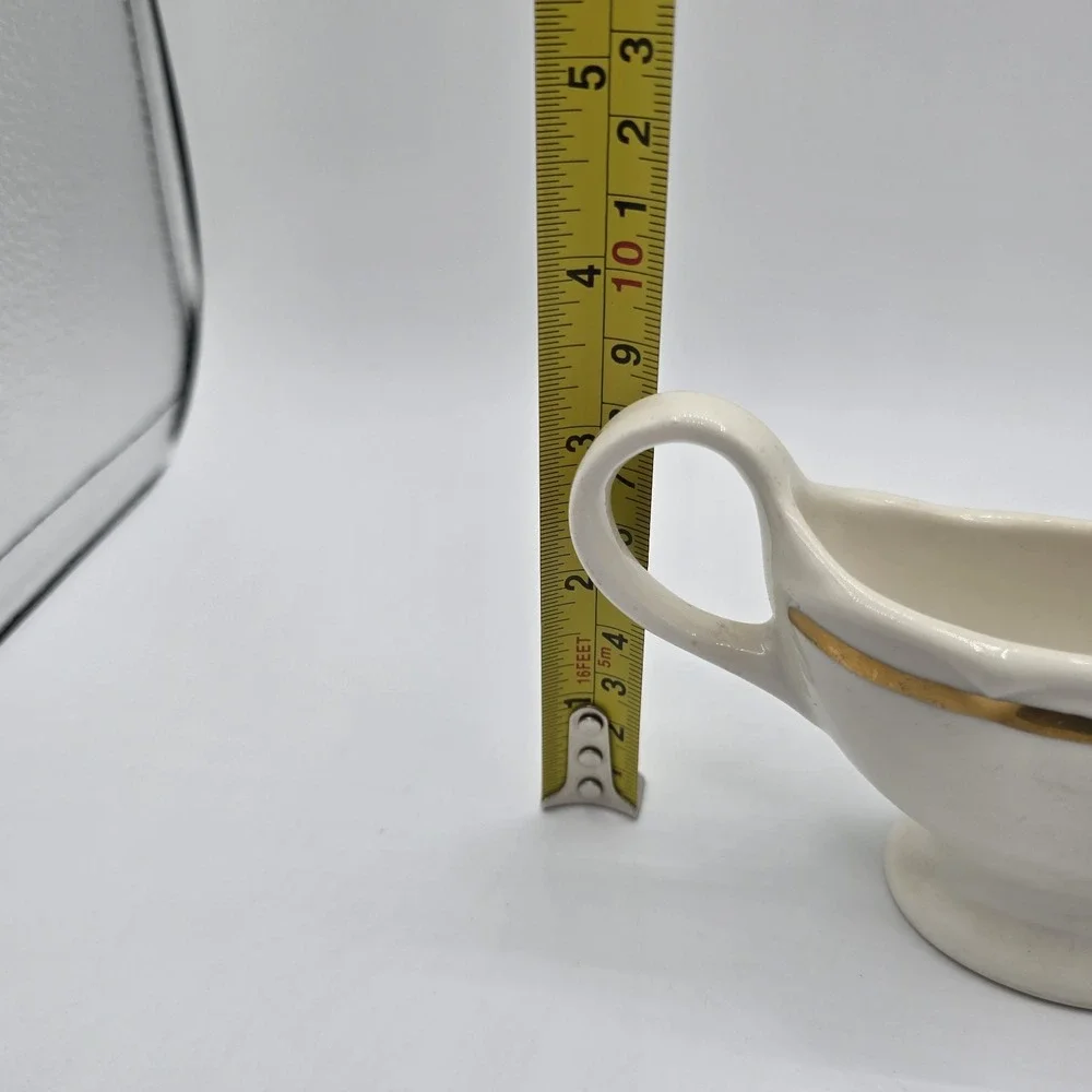 RARE HOMER LAUGHLIN FIESTA WARE WHITE Gold STRIPED GRAVY BOAT USA‎